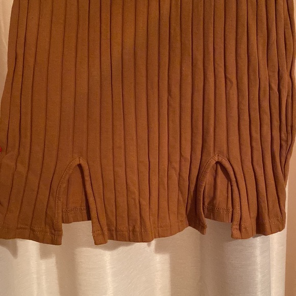 Split Hem Rib Knit Dress - Picture 2 of 4